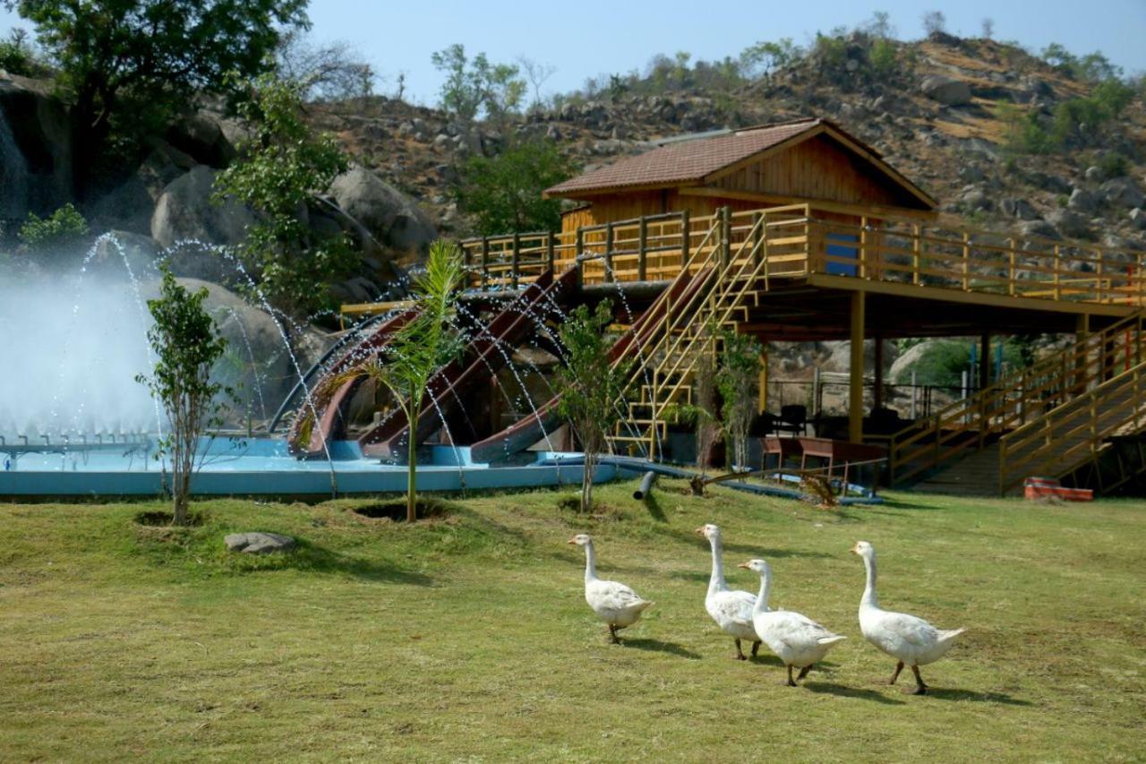 Vatika Green Resort Jambughoda Exterior photo